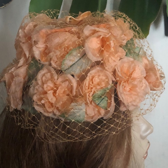 Vintage 50’s Peach Flower Hat main image 9